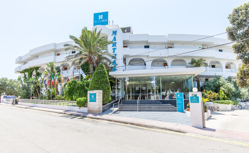 blue sea club marthas