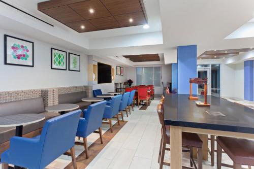 Holiday Inn Express & Suites Elk Grove West I-5,Sacramento>>Elk Grove,3 star