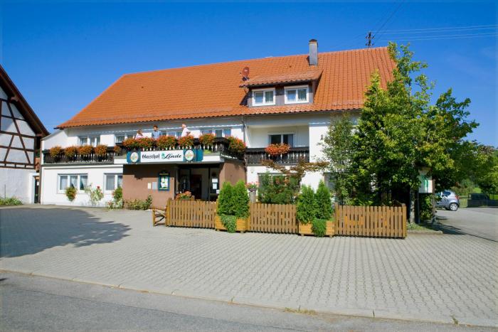 Hotel Landgasthof Linde,Oberhomberg 9,3 star
