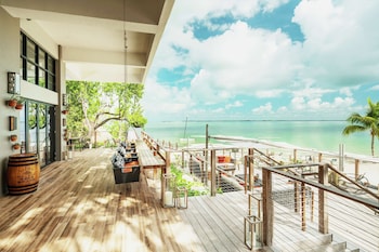 bakers cay resort key largo curio collection by hilton