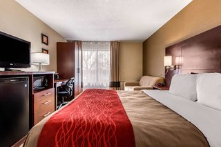 comfort inn airport west