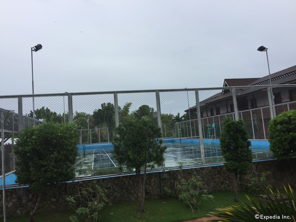flushing meadows resort and playground