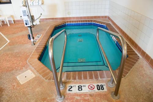 Holiday Inn Express Hotel & Suites Chanhassen By Ihg,Chanhassen>>Carver,3 star
