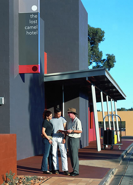 The Lost Camel,Uluru>>Petermann,3 star