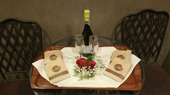 the tudor arms hotel cleveland a doubletree by hilton