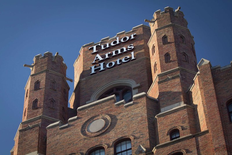 the tudor arms hotel cleveland a doubletree by hilton