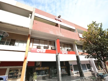 Oyo 1933 Hotel City Paradise,Sco 2943-44, Opposite Markfed, Dakshin M,3 star