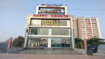 hotel om tapovan