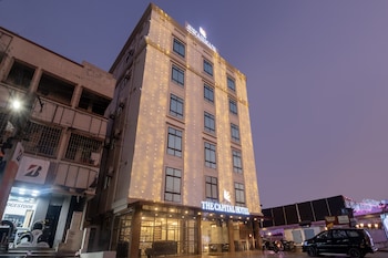 Monday Hotels - Swarna's The Capital,Veterinary Colony,3 star