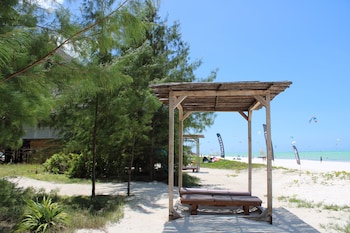 kivuli beach resort paje