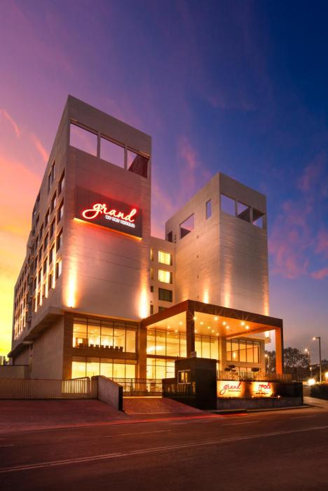 Grand Vijayawada By Grt Hotels,Labbipet,4 star