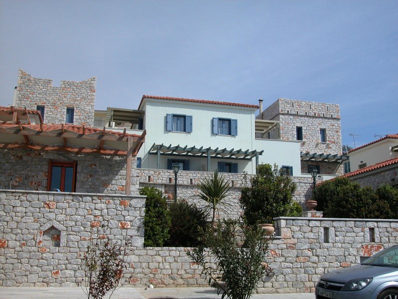 Stavros Tou Notou,East Mani>>Areopoli,3 star