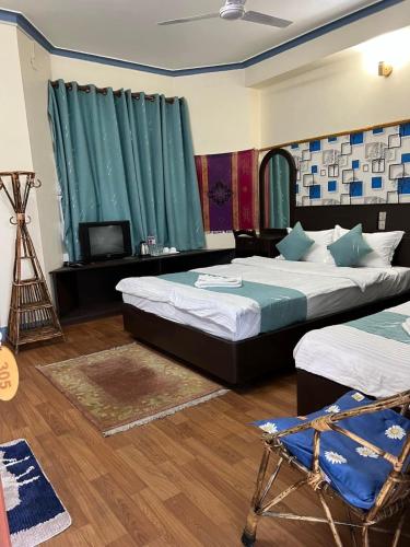 room-image