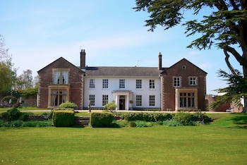 Glewstone Court Country House Hotel,Gloucester>>Bristol,3 star