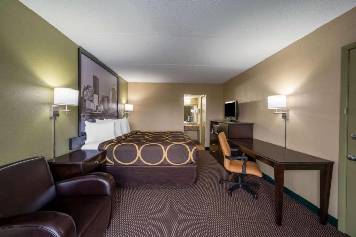 Super 8 By Wyndham Perrysburg/Toledo,,2 star