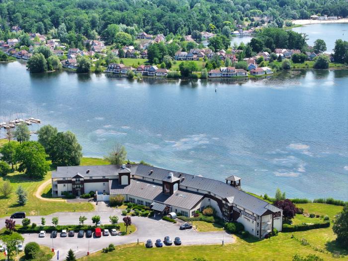 Qualys-Hôtel Du Golf De L'ailette,,4 star