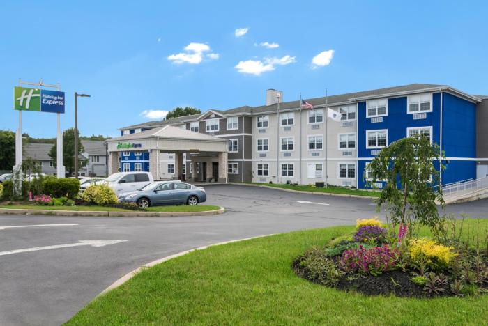 holiday inn express plymouth by ihg