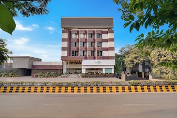 Lemon Tree Hotel Centre Point Jamshedpur,Bistupur, Jamshedpur,4 star