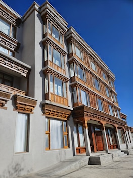 The Highland Ladakh,Near Leh Airport,3 star