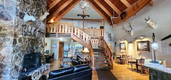 Nisqually Lodge,Mount Rainier>>Ashford,2.5 star