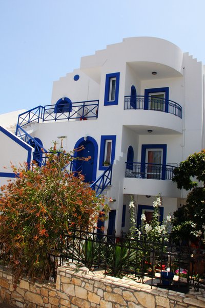 psaras apartments