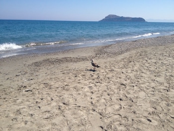 Baladinos,Chania>>Agia Marina,2 star