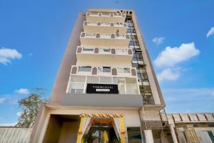 Super Townhouse 1385 Hotel Rk Heights And Banquets