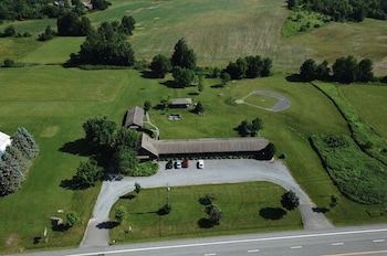The Meadowlark Inn,,2.5 star