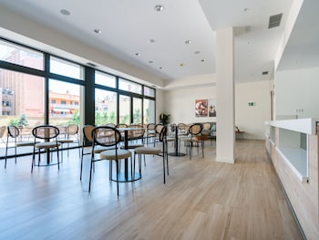 Limehome Barcelona,,4 star