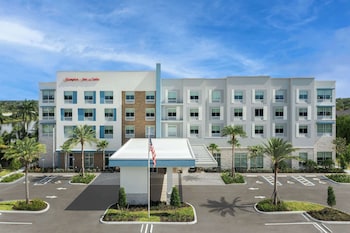 hampton inn and suites naples south
