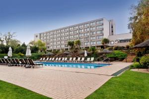 Riverside Sun,Johannesburg>>Gauteng,3.5 star