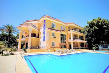 Turquoise Pyramids Palace,Al Wahat Road,4 star