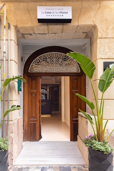 La Casa De Las Flores,,3 star