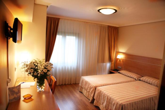 Hotel Las Anclas,Cantabria>>Boo De Guarnizo,2 star