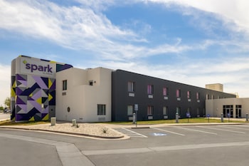 Spark By Hilton Artesia,,3 star