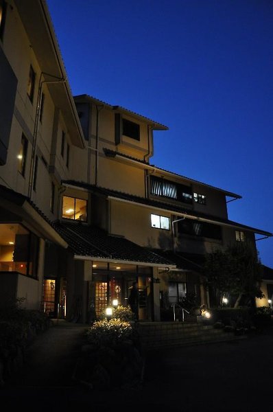 Ryokan Beniayu,Lake Biwa>>Hikone,4 star