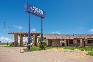Americas Best Value Inn Lockhart,,2.5 star