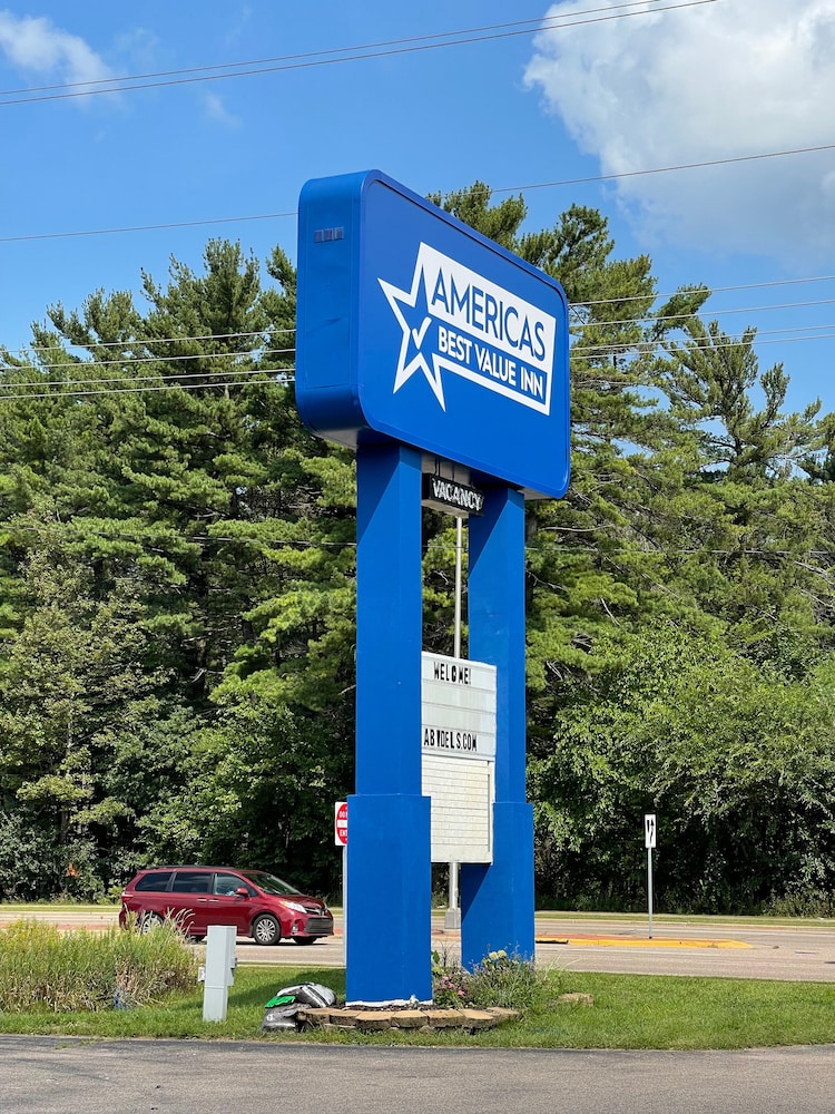 sleep inn and suites lake delton wisconsin dells newly renovated 2024