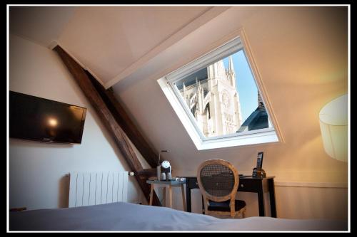 room-image