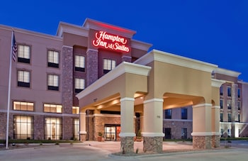 hampton inn and suites dickinson