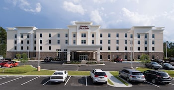 Hampton Inn & Suites Fayetteville,Hope Mills>>Fayetteville,3 star