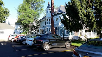 Ash Street Inn,,4 star