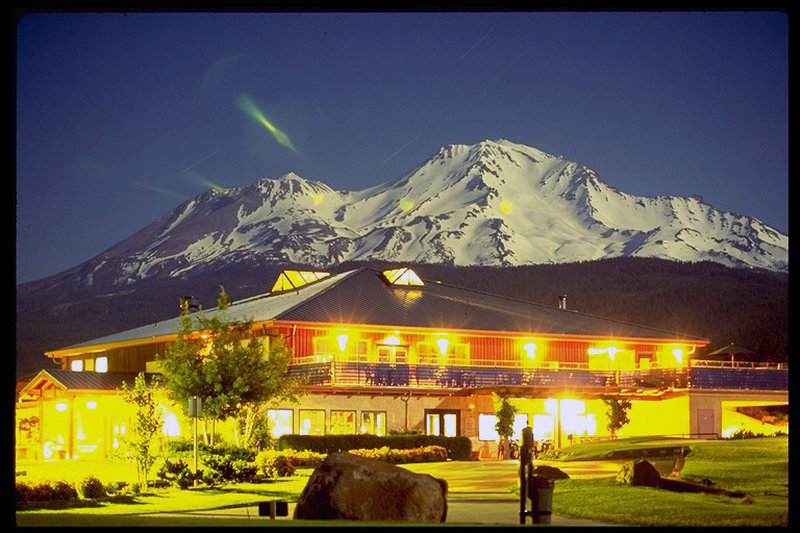 Mount Shasta Resort,California>>Barstow,3 star