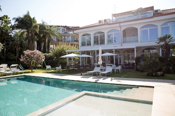 Sicilia's Residence Hotel Art & Spa