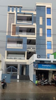 Abhinandan Palace,Pichola Lake,3 star