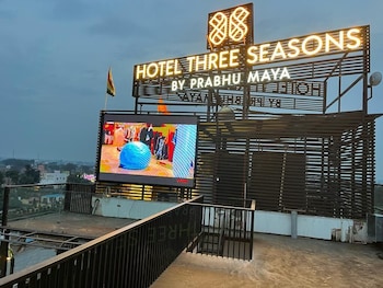 Hotel Three Seasons,,3 star