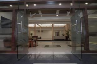 The Grand Radiance,,3 star