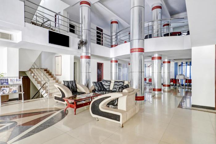 Super Collection O M G Road, Palayam,3 star