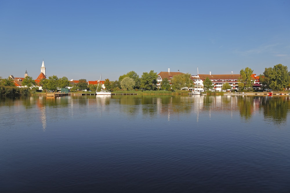 Seehotel Rust,Rust>>Eisenstadt,4 star