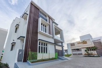 Iroomz Eco Brickmark Serviced Apartments,Near Bannimantap,2 star